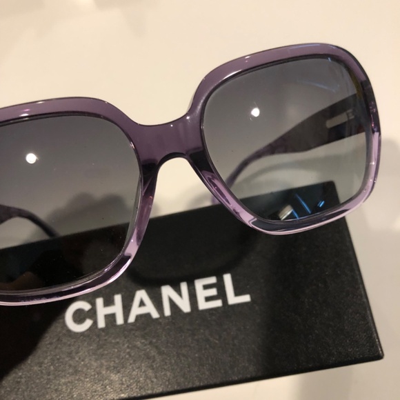 CHANEL SUNGLASSES - Picture 5 of 9